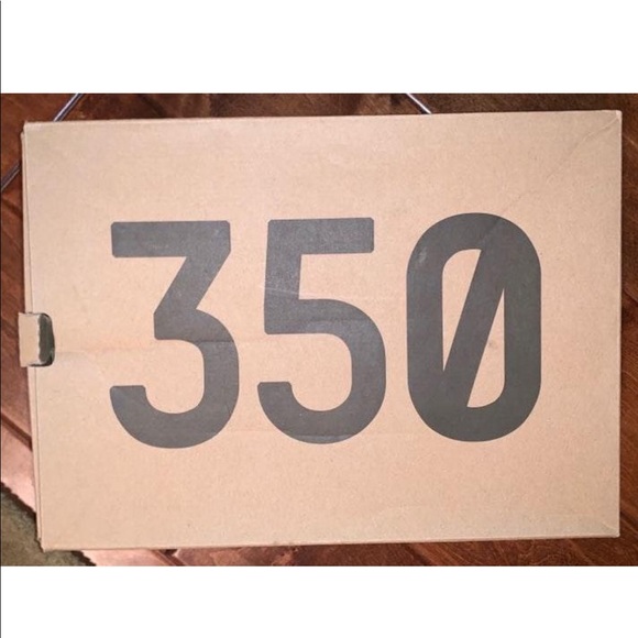 Yeezy Boost 350 V2 ‘Red’ - Picture 5 of 7